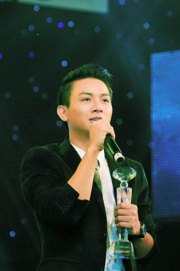Tăng cân vùn vụt, Hoài Lâm vẫn được khán giả yêu thương - Hình 3 Tang can vun vut, Hoai Lam van duoc khan gia yeu thuong-Hinh-3