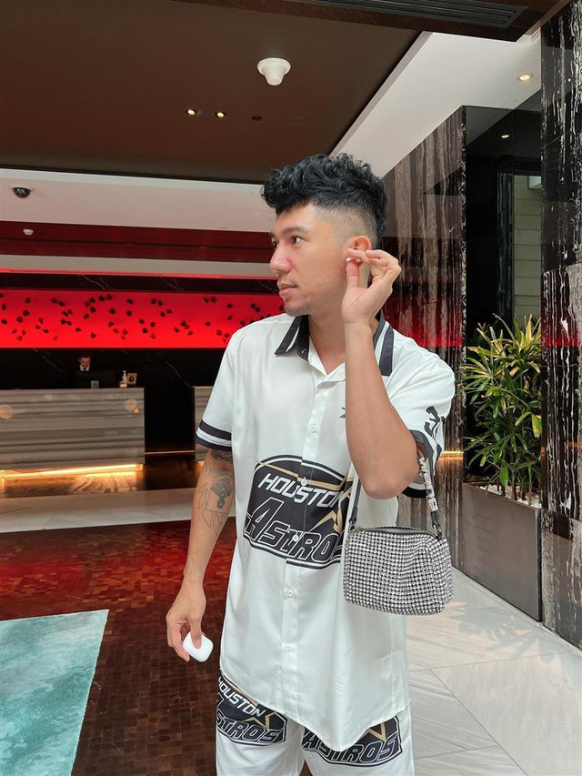 Lương Bằng Quang xưng 'chị' với Ngân 98, tuyên bố giật váy? - Hình 3 Luong Bang Quang xung 'chi' voi Ngan 98, tuyen bo giat vay?-Hinh-3