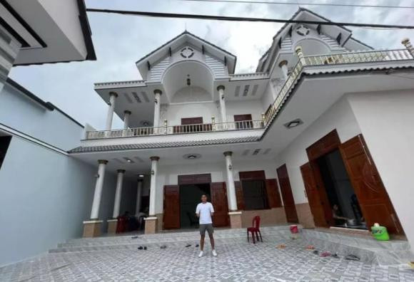 Biệt phủ lớn nhất huyện Bắc Bình của cầu thủ U23 Việt Nam - Hình 3 Biet phu lon nhat huyen Bac Binh cua cau thu U23 Viet Nam-Hinh-3