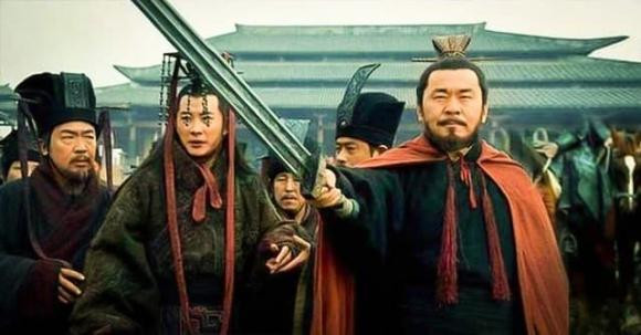 Vì sao đến chết Tào Tháo vẫn nhất quyết không làm Hoàng đế? - Hình 3 Vi sao den chet Tao Thao van nhat quyet khong lam Hoang de?-Hinh-3