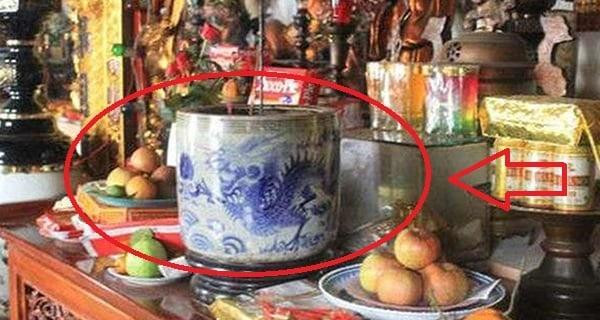 6 điềm báo bàn thờ hung hạn, cuối năm gia chủ phải cẩn thận 6 diem bao ban tho hung han, cuoi nam gia chu phai can than