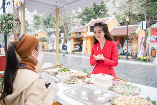 Không khí chợ Tết xưa - nay tại phố đi bộ Hà Nội - Hình 9 Khong khi cho Tet xua - nay tai pho di bo Ha Noi-Hinh-9
