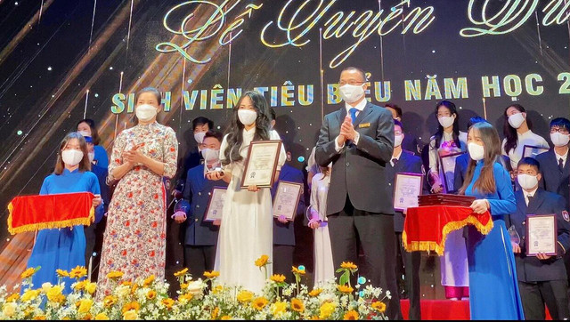 Nữ sinh viên tiêu biểu trường Hàng hải: Xinh đẹp, tài năng - Hình 9 Nu sinh vien tieu bieu truong Hang hai: Xinh dep, tai nang-Hinh-9