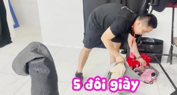 Trấn Thành đi ghi hình, quản lý xỉa xói: 'Còn hơn đi đẻ'? - Hình 4 Tran Thanh di ghi hinh, quan ly xia xoi: 'Con hon di de'?-Hinh-4
