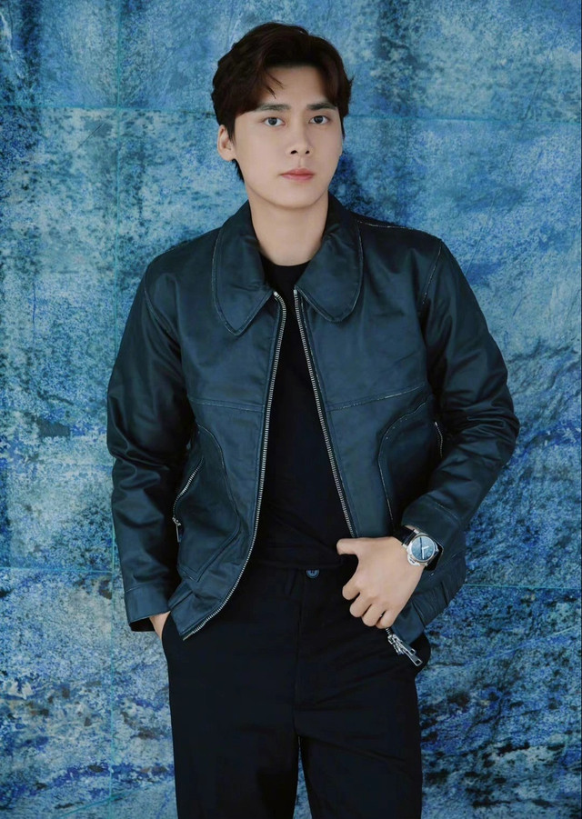 Bê bối sex lật đổ đế chế nam thần thao túng showbiz Trung Quốc - Hình 6 Be boi sex lat do de che nam than thao tung showbiz Trung Quoc-Hinh-6