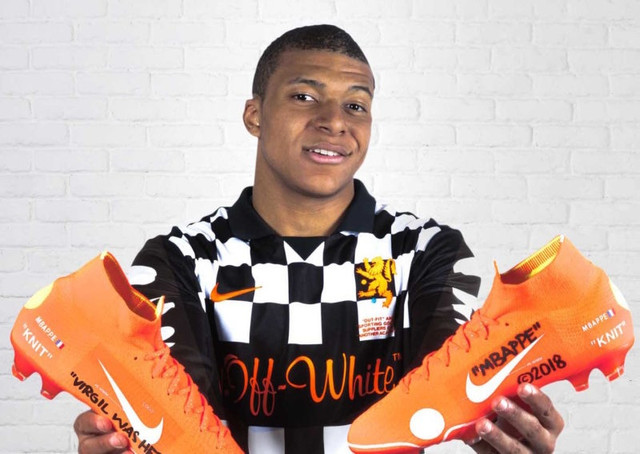 AC Milan x Off-White và 4 màn collab ấn tượng nhất lịch sử bóng đá - Hình 6 AC Milan x Off-White va 4 man collab an tuong nhat lich su bong da-Hinh-6