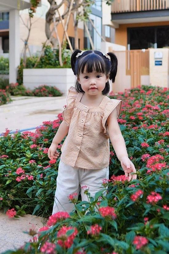 'Tiểu mỹ nhân' nhà hoa hậu Đặng Thu Thảo khiến cả dàn Hậu xuýt xoa - Hình 7 'Tieu my nhan' nha hoa hau Dang Thu Thao khien ca dan Hau xuyt xoa-Hinh-7