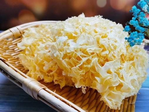 6 loại rau không nên mua khi đi chợ - Hình 3 6 loai rau khong nen mua khi di cho-Hinh-3