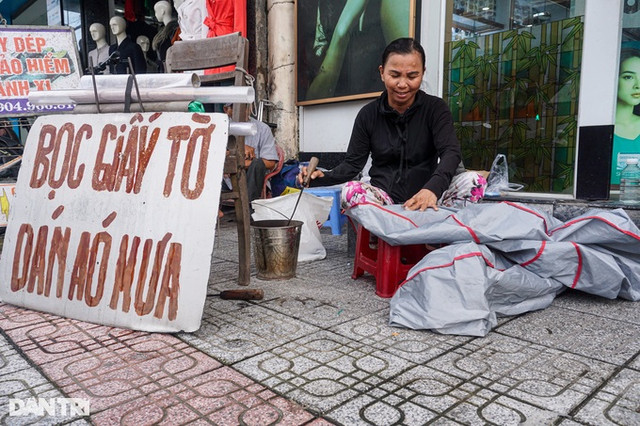 Nghề "lạ hoắc lạ huơ", một năm làm nửa mùa Nghe