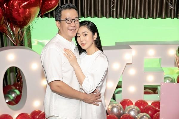 Chân dung vợ cũ 'vua cá Koi' vừa kết hôn với Hà Thanh Xuân - Hình 6 Chan dung vo cu 'vua ca Koi' vua ket hon voi Ha Thanh Xuan-Hinh-6