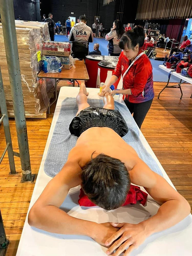 Mối tình "độc cô cầu bại" Nguyễn Trần Duy Nhất và vợ lớn tuổi - Hình 4 Moi tinh