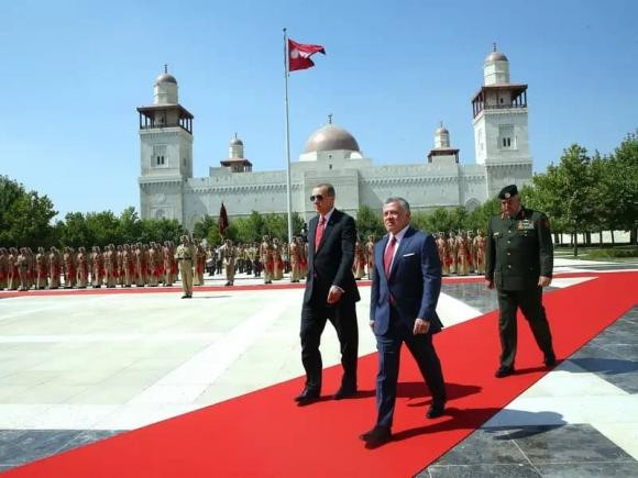 Những cung điện nơi các vị Vua đương nhiệm - Hình 10 Nhung cung dien noi cac vi Vua duong nhiem-Hinh-10