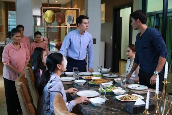 Hai con đùn đẩy tiền chữa bệnh, mẹ nói một câu sững sờ - Hình 2 Hai con dun day tien chua benh, me noi mot cau sung so-Hinh-2