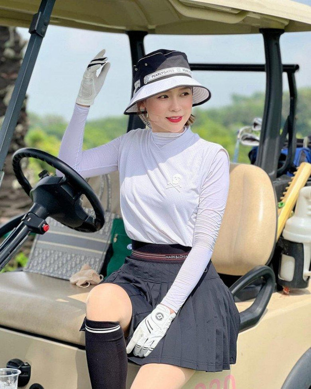 Sam trước ngày "chốt đơn": Đi đánh golf như trình diễn thời trang - Hình 4 Sam truoc ngay