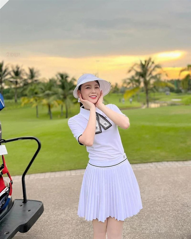 Sam trước ngày "chốt đơn": Đi đánh golf như trình diễn thời trang - Hình 11 Sam truoc ngay