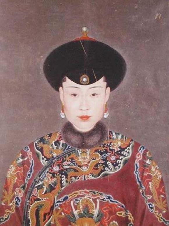 Phi tần sung mãn nhất thời nhà Thanh, 50 tuổi vẫn được thị tẩm Phi tan sung man nhat thoi nha Thanh, 50 tuoi van duoc thi tam