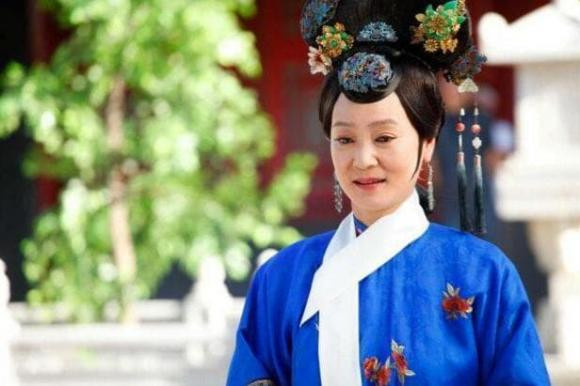 Phi tần sung mãn nhất thời nhà Thanh, 50 tuổi vẫn được thị tẩm - Hình 3 Phi tan sung man nhat thoi nha Thanh, 50 tuoi van duoc thi tam-Hinh-3