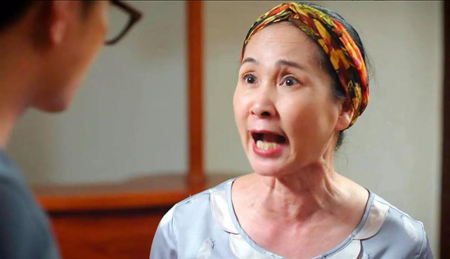 Khán giả sôi máu vì mẹ và chị chồng quá quắt trong "Thương Ngày Nắng Về" - Hình 3 Khan gia soi mau vi me va chi chong qua quat trong