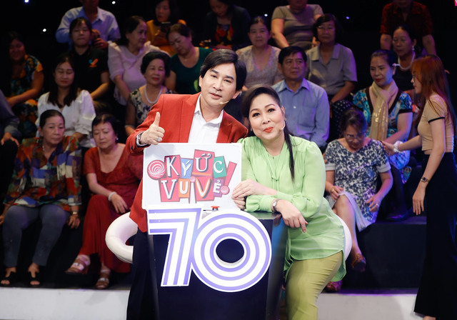 Kim Tử Long tiết lộ danh tính người tình đầu tiên năm 17 tuổi Kim Tu Long tiet lo danh tinh nguoi tinh dau tien nam 17 tuoi
