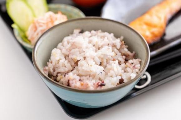 Quy tắc ăn cơm đúng để giảm cân như người Nhật - Hình 4 Quy tac an com dung de giam can nhu nguoi Nhat-Hinh-4
