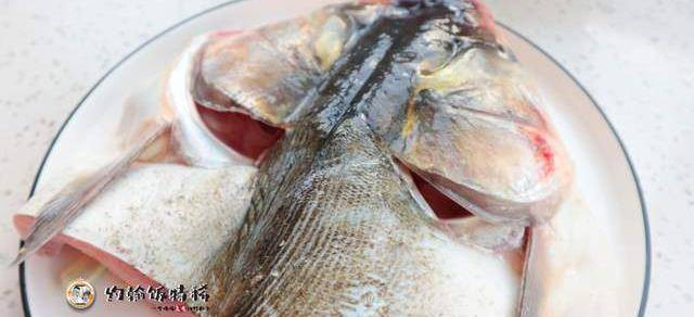 Bộ phận rất rẻ nhưng đại bổ của cá làm theo cách này ngon - Hình 7 Bo phan rat re nhung dai bo cua ca lam theo cach nay ngon-Hinh-7