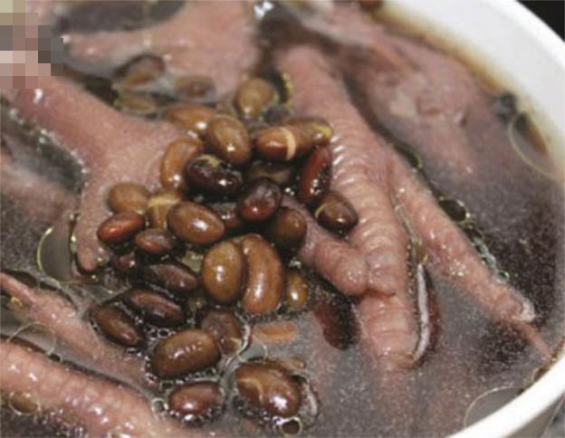 Canh chân gà nấu đỗ đen theo cách nhanh gọn sau - Hình 5 Canh chan ga nau do den theo cach nhanh gon sau-Hinh-5