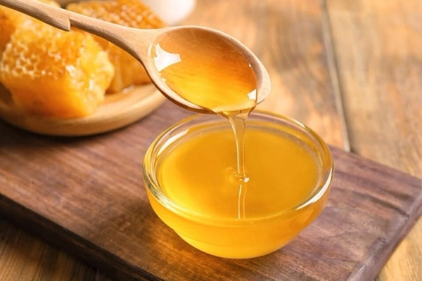 Mùa lạnh dùng mật ong pha thứ này tốt hơn cả thuốc bổ - Hình 4 Mua lanh dung mat ong pha thu nay tot hon ca thuoc bo-Hinh-4