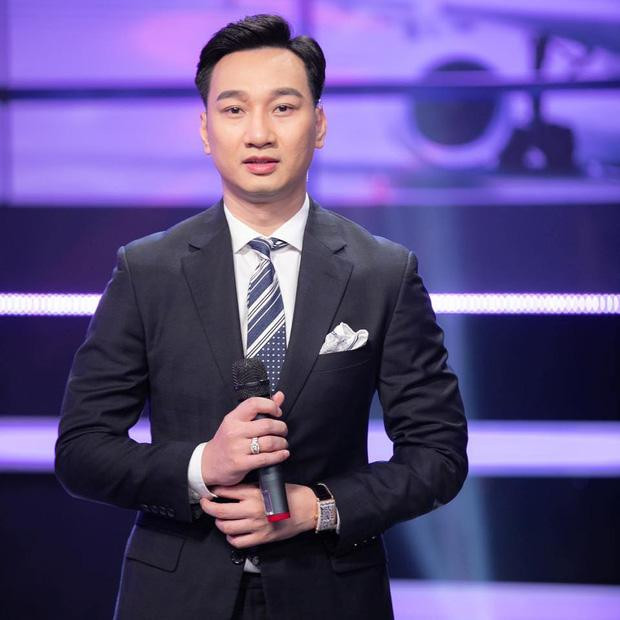 Cuộc sống nam sinh hiếm hoi được đóng 'Táo Quân' sau 10 năm - Hình 4 Cuoc song nam sinh hiem hoi duoc dong 'Tao Quan' sau 10 nam-Hinh-4