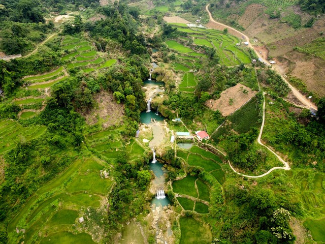 Gặp "nam thần thổ địa Mộc Châu" nghe chuyện du lịch qua ảnh - Hình 13 Gap