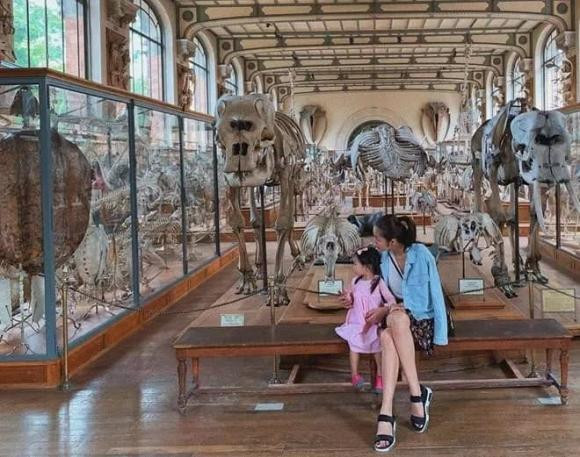 Hà Tăng đau đầu "chế" ra chiếc bánh kem tréo ngoe để vừa lòng ái nữ Ha Tang dau dau