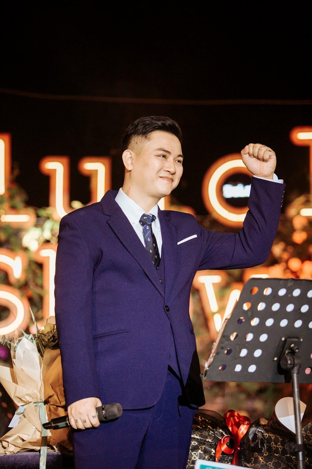 Nghệ sĩ sau scandal đời tư: Người được đón nhận, kẻ bị tẩy chay - Hình 2 Nghe si sau scandal doi tu: Nguoi duoc don nhan, ke bi tay chay-Hinh-2