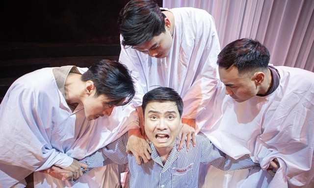 Tuấn "nháy" Doãn Quốc Đam tệ bạc trên phim, ngoài đời giấu kỹ vợ con - Hình 2 Tuan