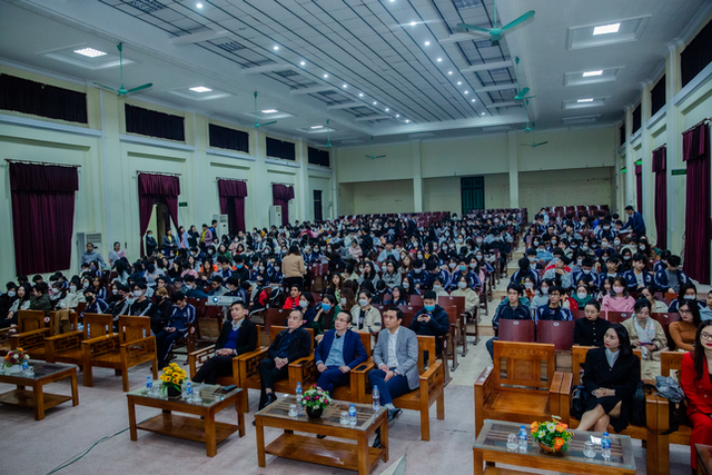 Vì sao sinh viên dễ "sập bẫy" đa cấp biến tướng? - Hình 2 Vi sao sinh vien de