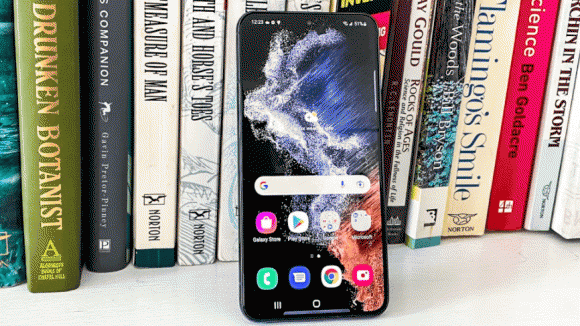 iPhone 14 dù xịn xò nhưng vẫn kém Samsung Galaxy S22 iPhone 14 du xin xo nhung van kem Samsung Galaxy S22