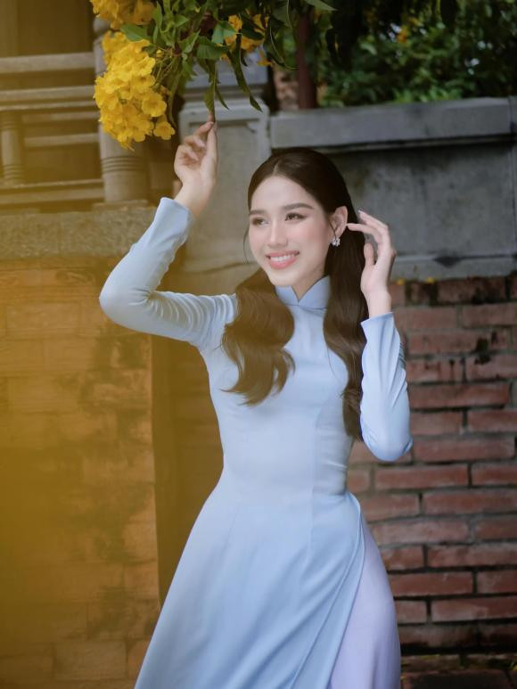 Hành trình 2 năm đương nhiệm của Hoa hậu Đỗ Thị Hà - Hình 10 Hanh trinh 2 nam duong nhiem cua Hoa hau Do Thi Ha-Hinh-10