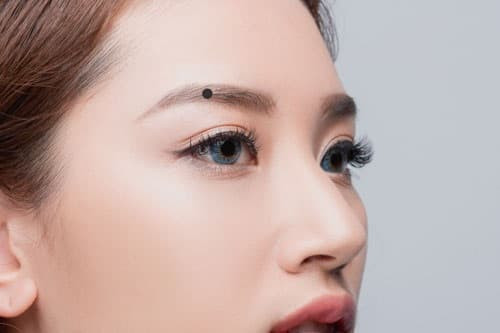Nhìn vị trí của nốt ruồi biết ngay giàu sang hay nghèo khó - Hình 3 Nhin vi tri cua not ruoi biet ngay giau sang hay ngheo kho-Hinh-3
