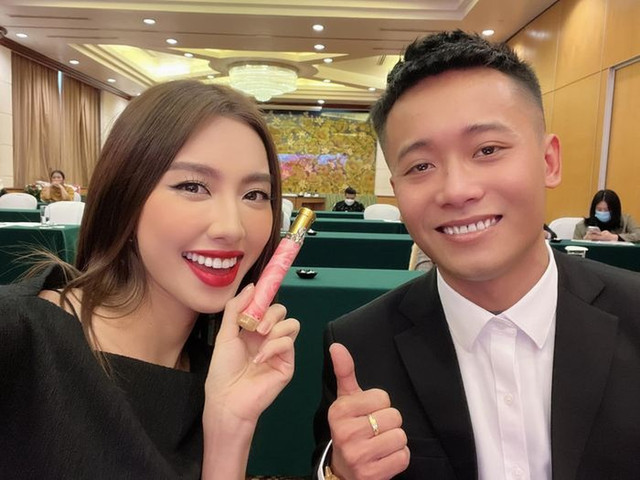 Chị gái Quang Linh Vlog lộ diện, nhan sắc cực phẩm Chi gai Quang Linh Vlog lo dien, nhan sac cuc pham