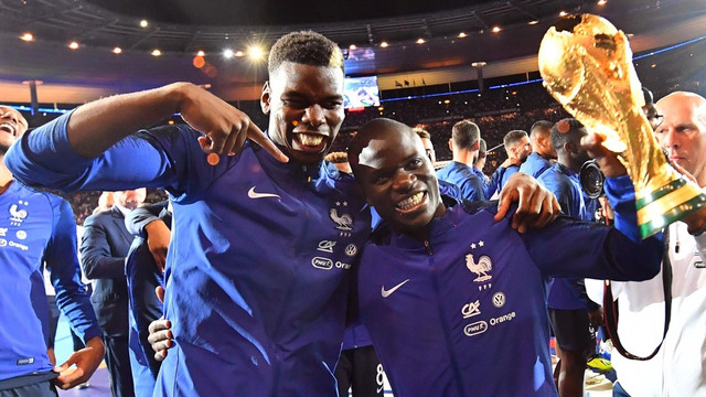 Bài toán thay Pogba và Kante ở tuyển Pháp Bai toan thay Pogba va Kante o tuyen Phap