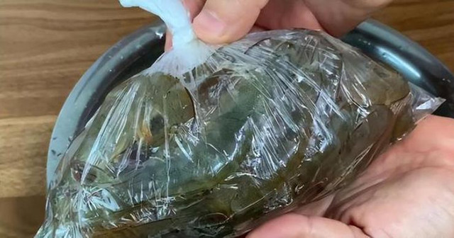 3 mẹo bảo quản tôm tươi ăn cả năm, cách cuối không ai ngờ - Hình 2 3 meo bao quan tom tuoi an ca nam, cach cuoi khong ai ngo-Hinh-2