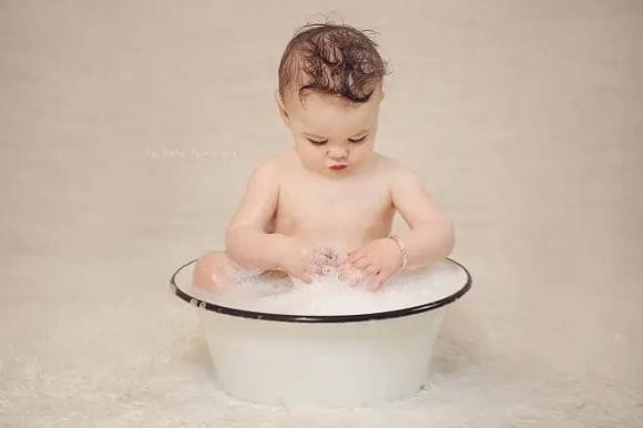 Bé mắc tình huống này thì đừng tắm dù 'bẩn' đến đâu Be mac tinh huong nay thi dung tam du 'ban' den dau