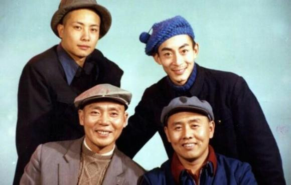 Trong 'Tây Du Ký' năm 1986, đây là nam diễn viên đóng 30 vai - Hình 2 Trong 'Tay Du Ky' nam 1986, day la nam dien vien dong 30 vai-Hinh-2