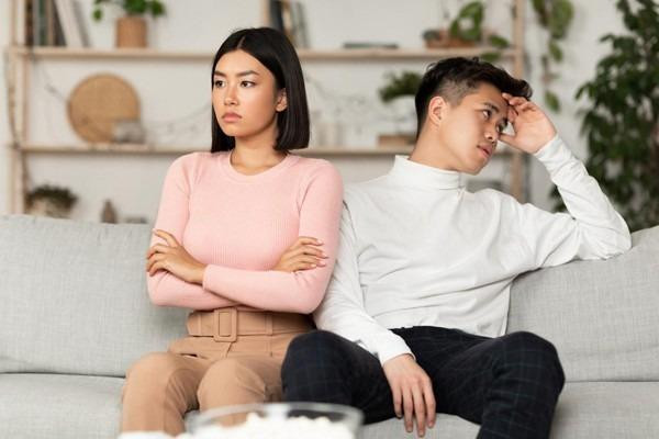 Mẹ chồng gắt gỏng con dâu: "Lương cao phải hỗ trợ nhà chồng trả nợ" Me chong gat gong con dau: