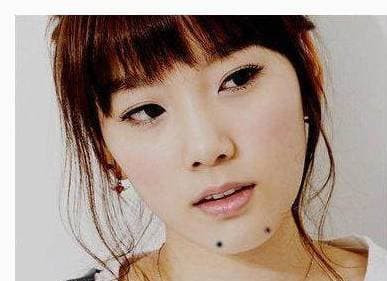 Những người có nốt ruồi này thì 9/10 người là người giàu có Nhung nguoi co not ruoi nay thi 9/10 nguoi la nguoi giau co