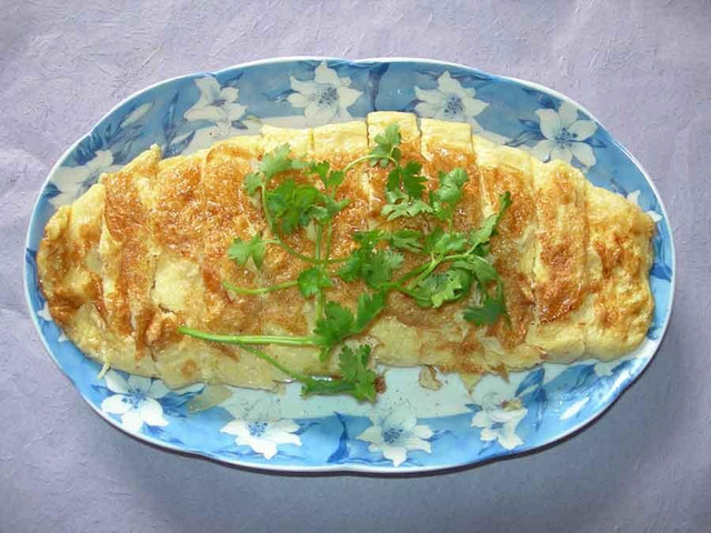 Rán trứng cứ thêm 1 thìa này, thành phẩm không tanh, ngon hết ý Ran trung cu them 1 thia nay, thanh pham khong tanh, ngon het y