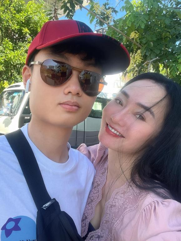 Quách Thu Phương 'Hương vị tình thân' khoe con trai lớn phổng phao - Hình 5 Quach Thu Phuong 'Huong vi tinh than' khoe con trai lon phong phao-Hinh-5