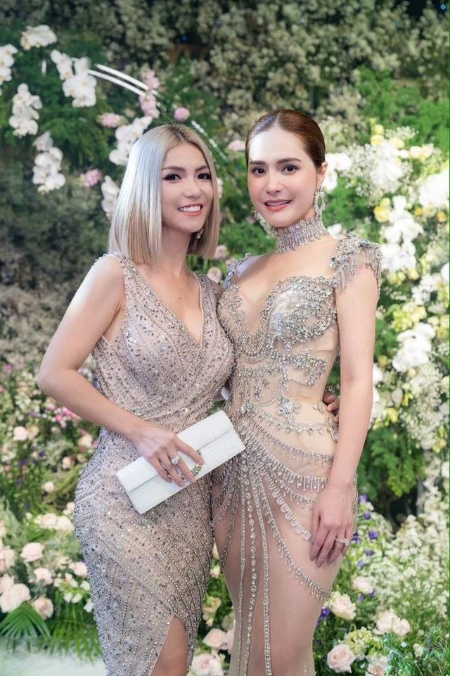 Hé lộ về người mẹ ruột cực xịn của đại gia Đoàn Di Băng - Hình 4 He lo ve nguoi me ruot cuc xin cua dai gia Doan Di Bang-Hinh-4