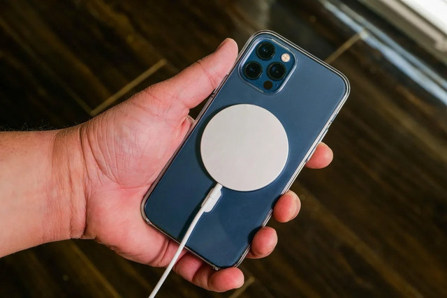 Sạc iPhone thế nào cho đúng cách Sac iPhone the nao cho dung cach