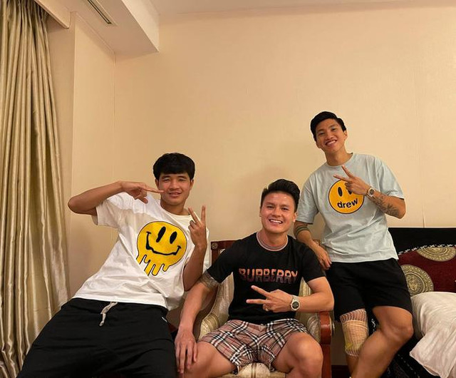 Bộ ba "lady killer" của U23 Việt Nam năm nào tụ tập - Hình 3 Bo ba