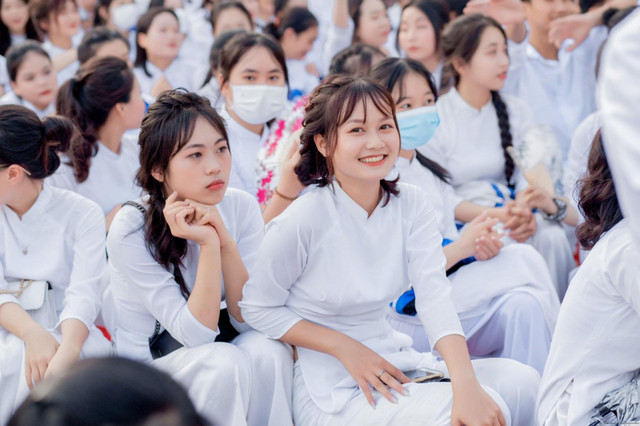 Hà Nội công bố phương án tuyển sinh vào lớp 10 hệ song bằng Ha Noi cong bo phuong an tuyen sinh vao lop 10 he song bang