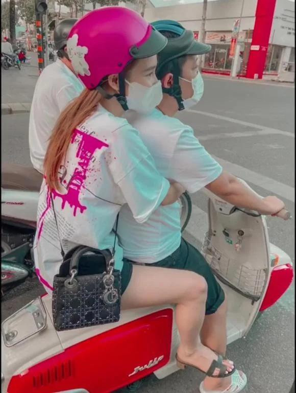 Trường Giang mặc vest đi xe ôm, tướng ngồi cực hài - Hình 5 Truong Giang mac vest di xe om, tuong ngoi cuc hai-Hinh-5